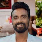 Remo Dsouza donates blood at Lalbaugcha Raja Ganpati Utsav
