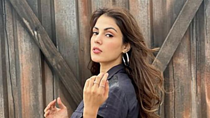 5 Bollywood Celebs Who Have Their Own Podcast