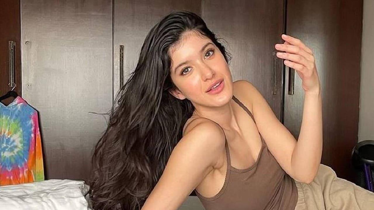 Shanaya Kapoor Says, "I`m Working Hard To Prove That I Deserve It" For Her Bollywood Debut Bedhadak