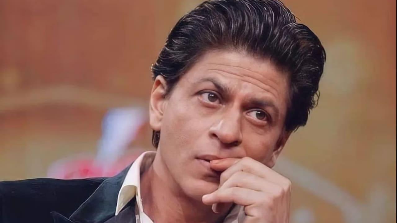 WHAT! Two Men Who Hid In Shah Rukh Khan`s Makeup Room For 8 Hours Arrested For Tresspassing