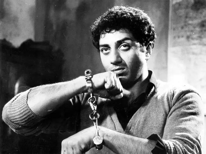In 1984, Sunny Deol married Pooja Deol in a secret ceremony, and the actor is a proud father to two sons - Karan Deol and Rajvir Deol. Karan was an assistant director on Yamla Pagla Deewana 2 and has even rapped in a song sung by Diljit Dosanjh in the film. In 2019. Karan Deol made his Bollywood debut with Pal Pal Dil Ke Paas, that was helmed by Sunny.