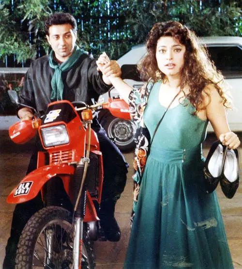 After reaching the peak of his career in the early `90s, Sunny Deol brought in the new century with Anil Sharma`s Gadar: Ek Prem Katha (2001). The actor portrayed the role of a truck driver who falls in love with a Muslim girl. Gadar, which also starred Ameesha Patel in the main lead, was the highest-grossing Bollywood film ever at the time of its release. Sunny Deol`s next few successful films include The Hero: Love Story of a Spy (2003), Apne (2007), Yamla Pagla Deewana (2011), Ghayal Once Again (2016) to name a few.
In picture: Sunny Deol and Juhi Chawla.
