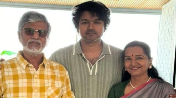 thalapathy vijay parents