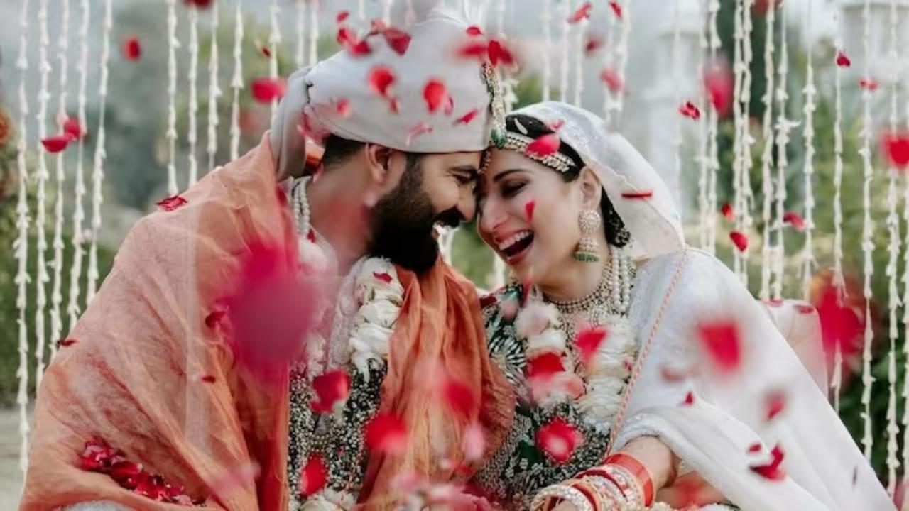 Yeh Rishta Kya Kehlata Hai Fame Vrushika Mehta Marries Saurabh Ghedia, See Pics Inside