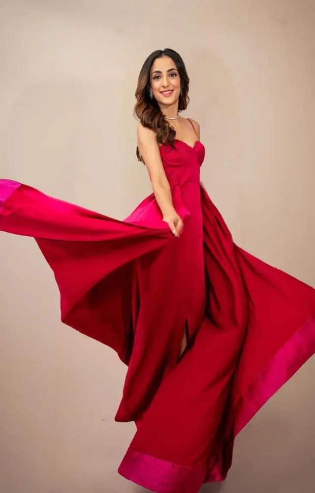 In another striking appearance, the actress wore a stunning red gown that will leave your partner in awe