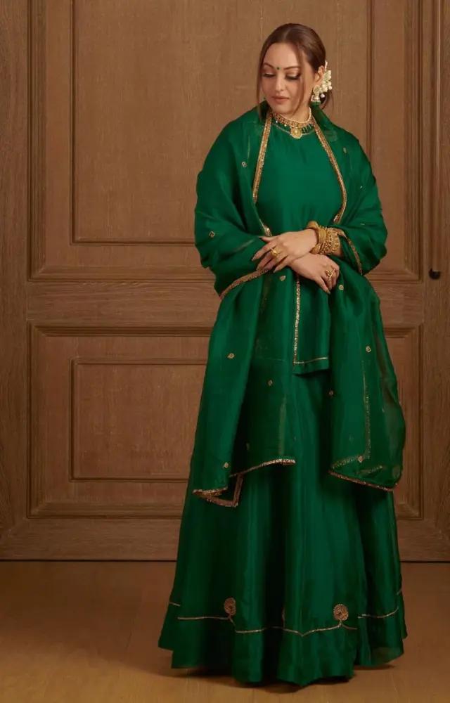 Sonakshi Sinha looked stunning in an all-green ensemble	