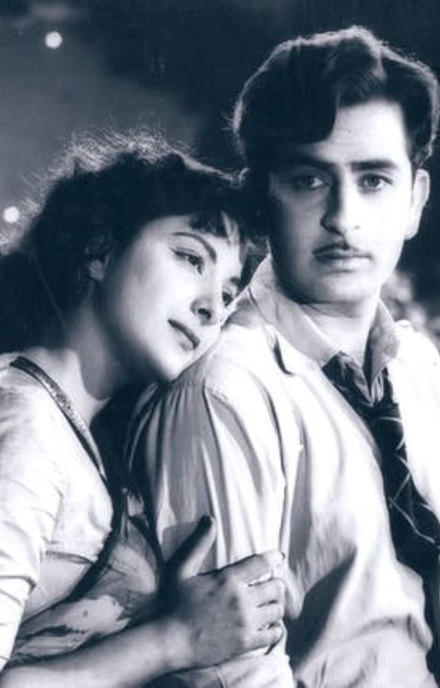Bollywood`s love affair with accordion started back in the days of black-and-white movies. Composed by Shankar Jaikishan, this song has its notes all over.