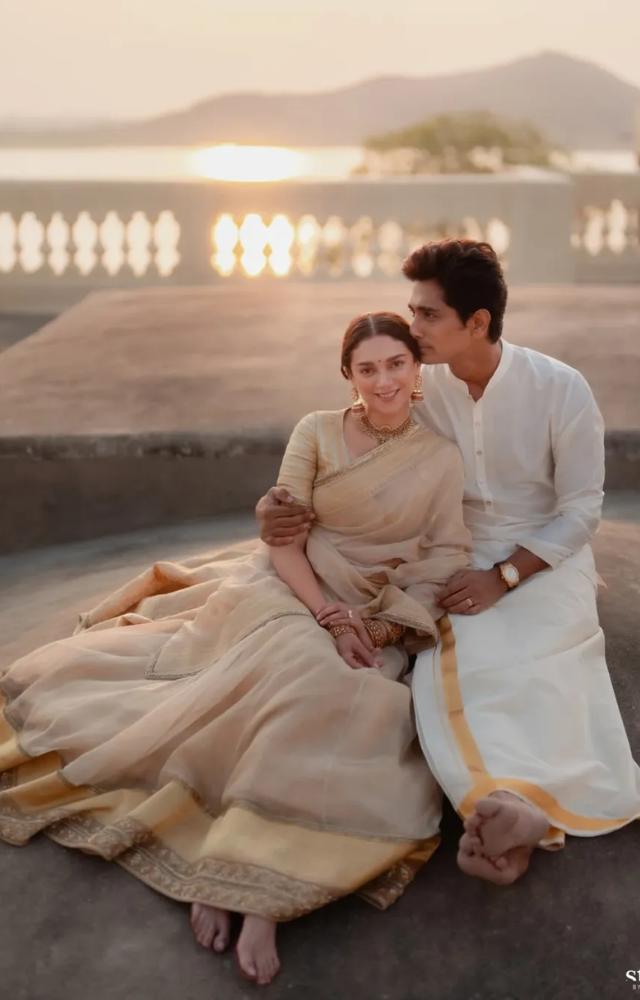 Aditi - Siddharth`s Lovely Wedding Pics