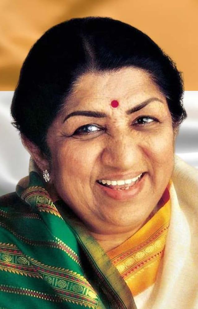 This goosebumps-giving Hindi patriotic song has to be at the top of the Independence Day playlist. Lata Mangeshkar beautifully sung it in 1963.