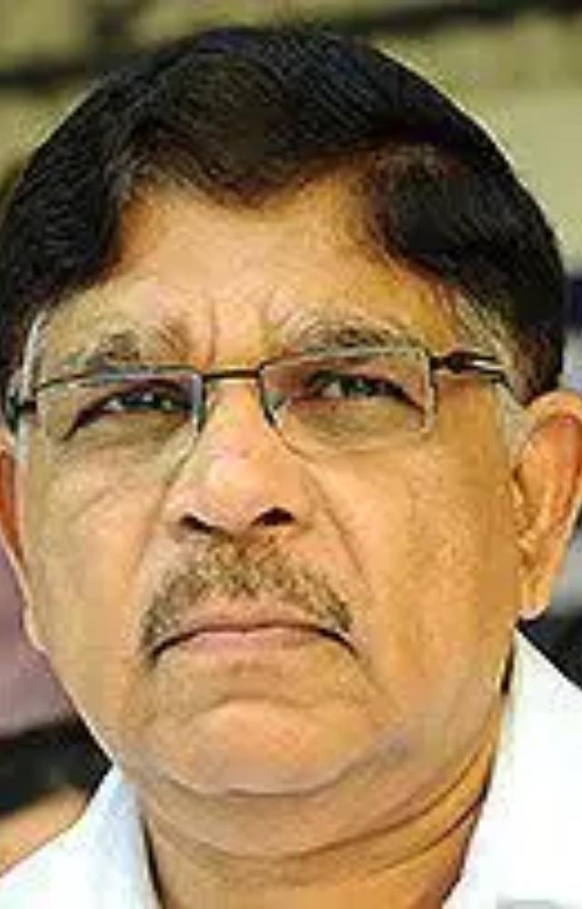 Allu Aravind: A prolific producer under Geetha Arts, Allu Aravind has left an indelible mark with films like Magadheera and Jalsa.