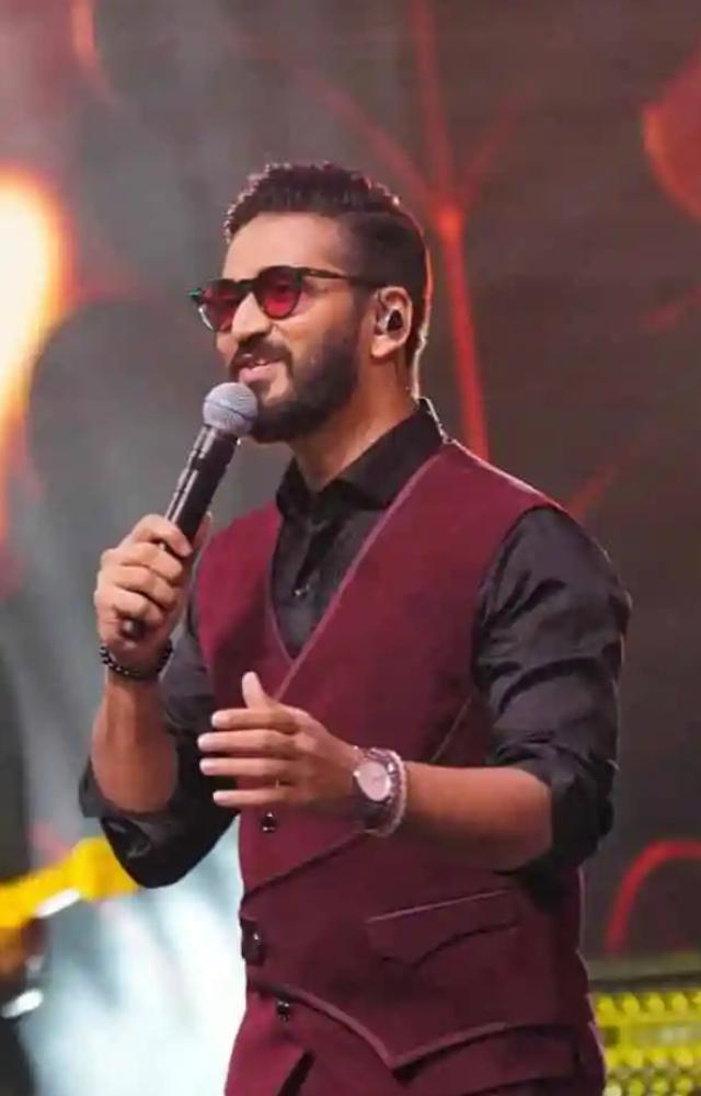 8 Best Songs By Amit Trivedi