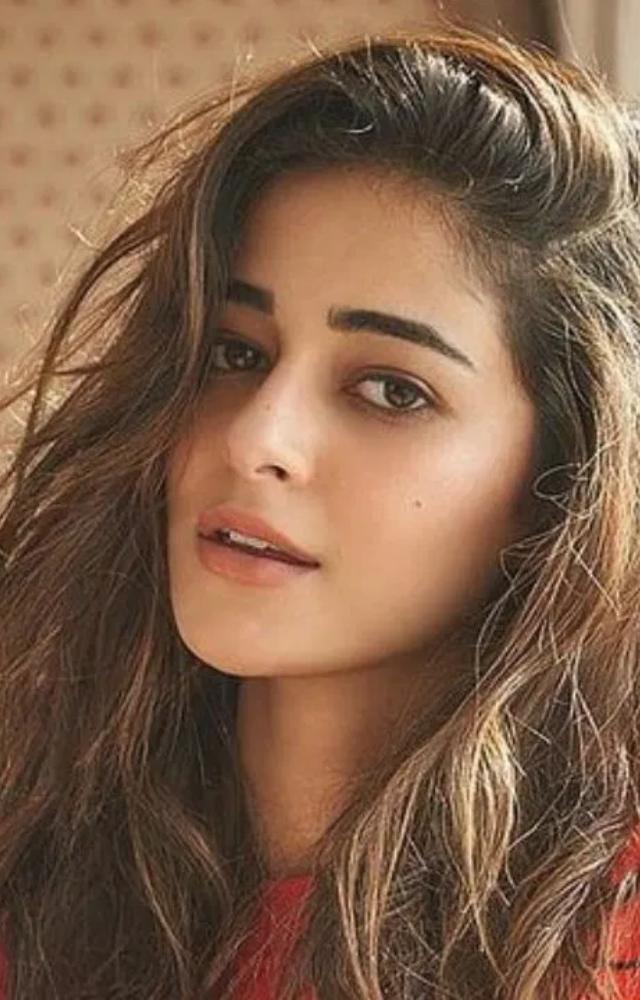She is the daughter of Bollywood actor Chunky Panday, making her part of a well-known Bollywood family.