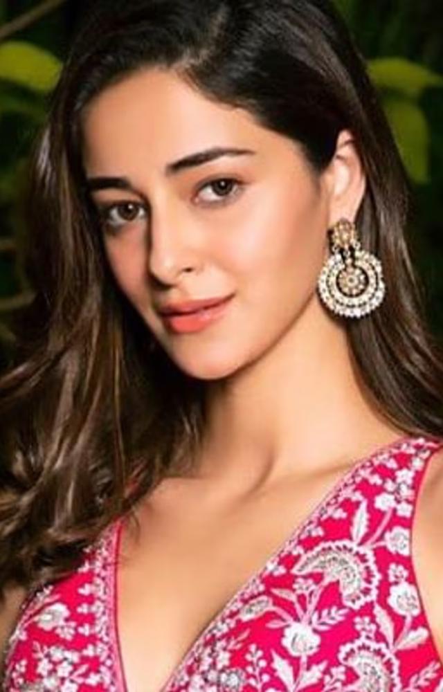 Ananya won the Filmfare Award for Best Female Debut in 2020 for Student of the Year 2.