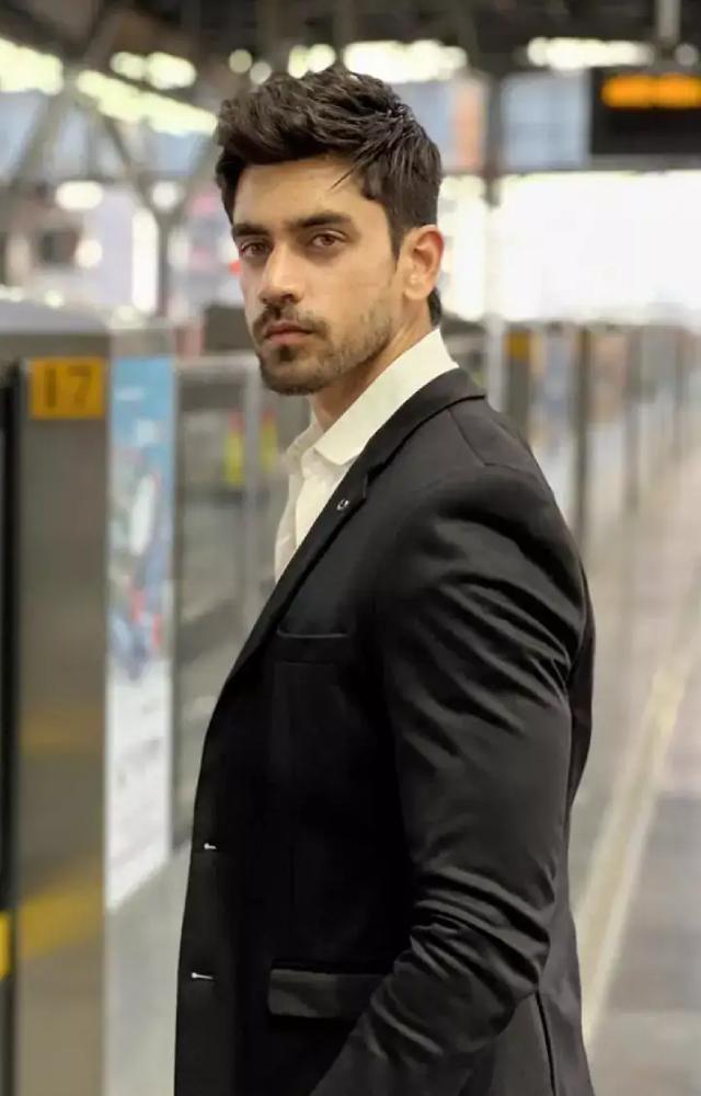 The Bigg Boss 18 fame called out celebs who were silent amid the chaos. He wrote, “Where are our celebrities now? Silence isn’t neutral. It’s cowardice.'