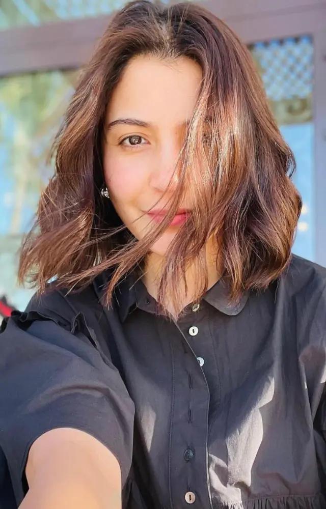 Anushka Sharma`s bob cut is characterized by its effortless yet refined look.She often opts for a slightly tousled texture.