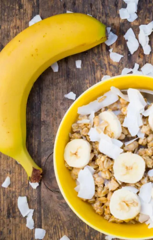 A medium-sized banana is a great source of potassium, a mineral essential for maintaining healthy blood pressure and proper muscle function.