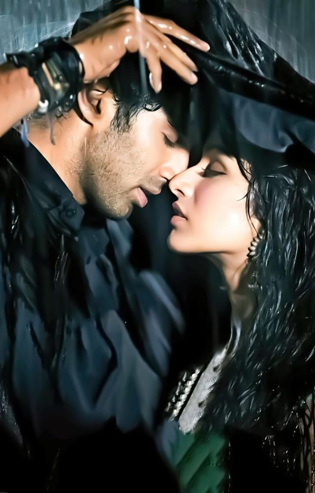 A poignant love story where Rahul`s struggle with alcoholism leads to a heartbreaking end.