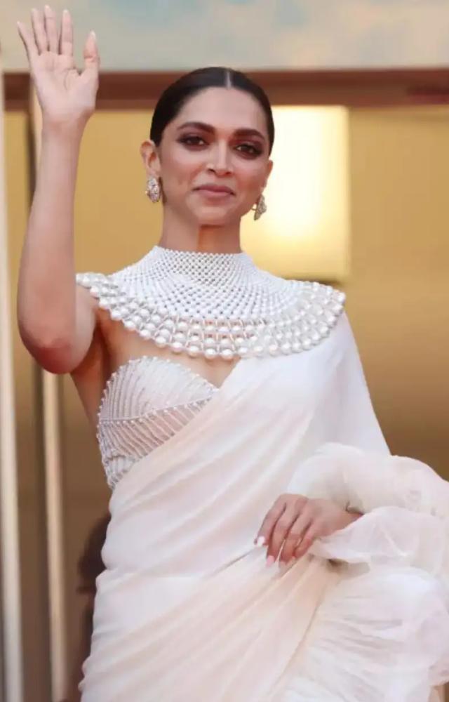 Top 7 Timeless Indian Cannes Fashion