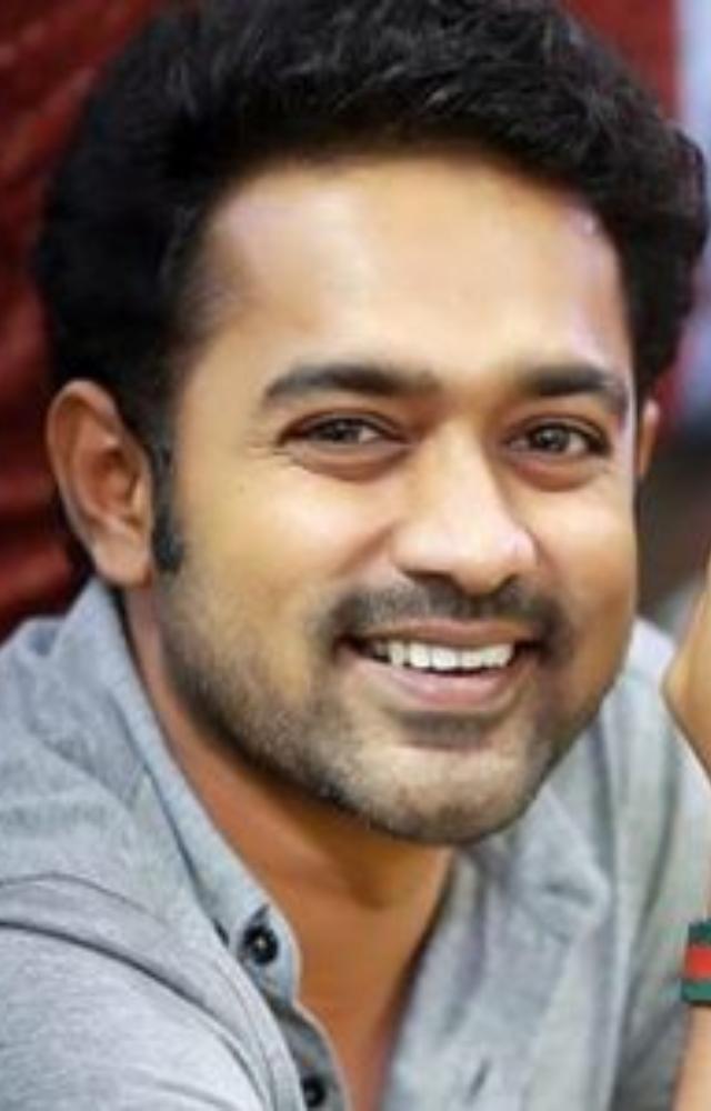 After the incident video went viral, Ramesh Narayan received backlash for allegedly insulting Asif Ali, sparking social media calls for an apology.



