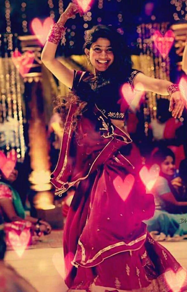 A peppy and playful song with a blend of folk and modern beats, perfect for upbeat dance routines.