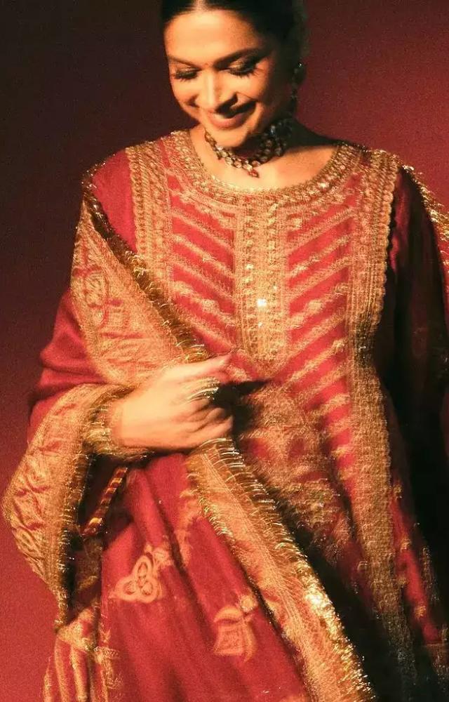 Baby Bump Elegance: Deepika at Ambani