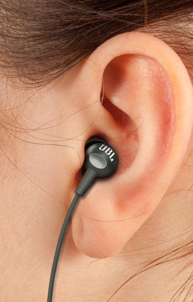 Offers balanced sound with clear vocals and good bass response. It has a lightweight design with comfortable ear tips, making it suitable for extended use