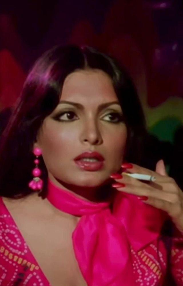 This era brought western trends like the hippie culture, bikinis, and thigh slits to Bollywood. Actresses like Parveen Babi and Zeenat Aman ruled this era.