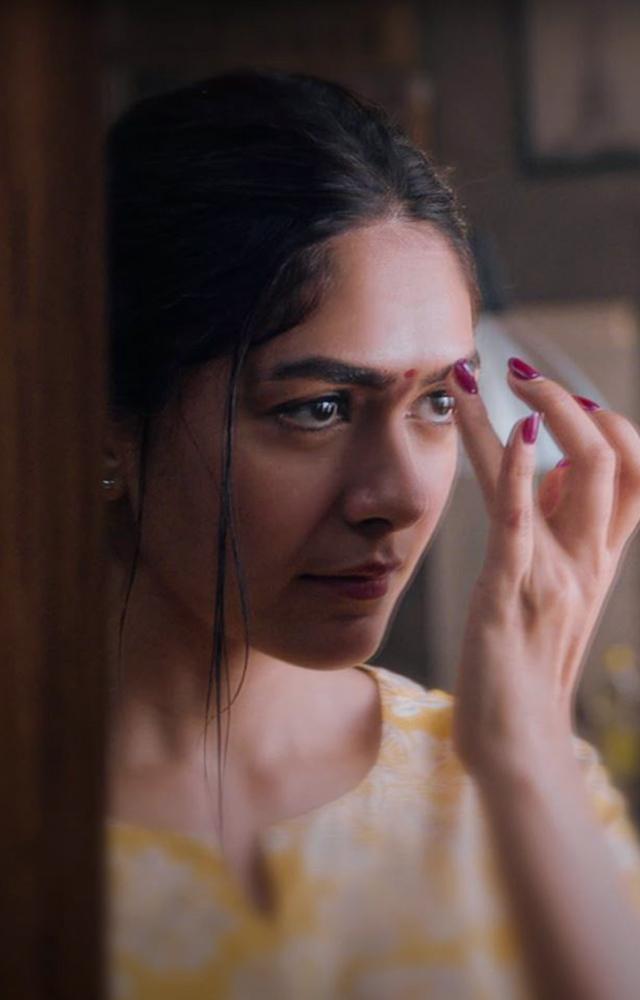 Vijay and Mrunal`s amazing pair together