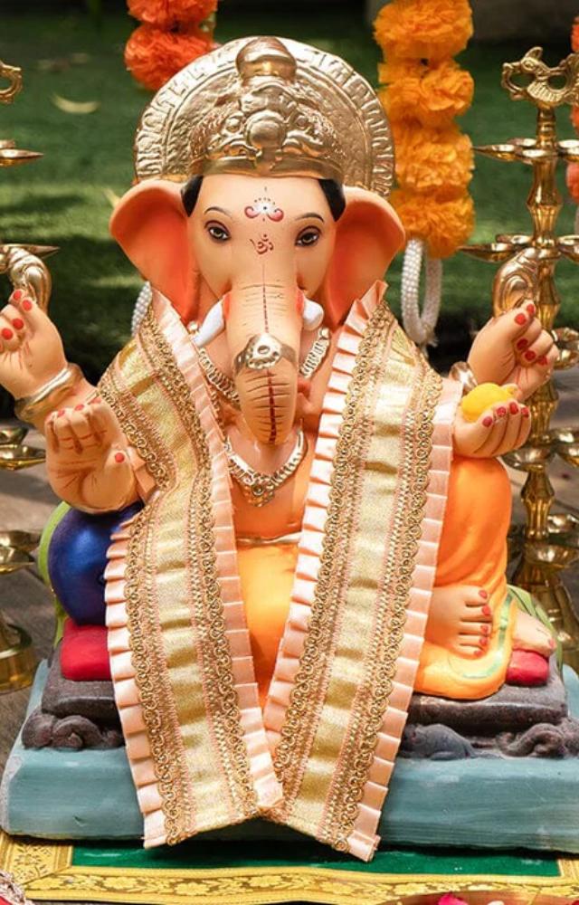 During the festival, devotees perform rituals, offer flowers, sweets (especially modaks), and chant prayers and hymns dedicated to Ganesha.