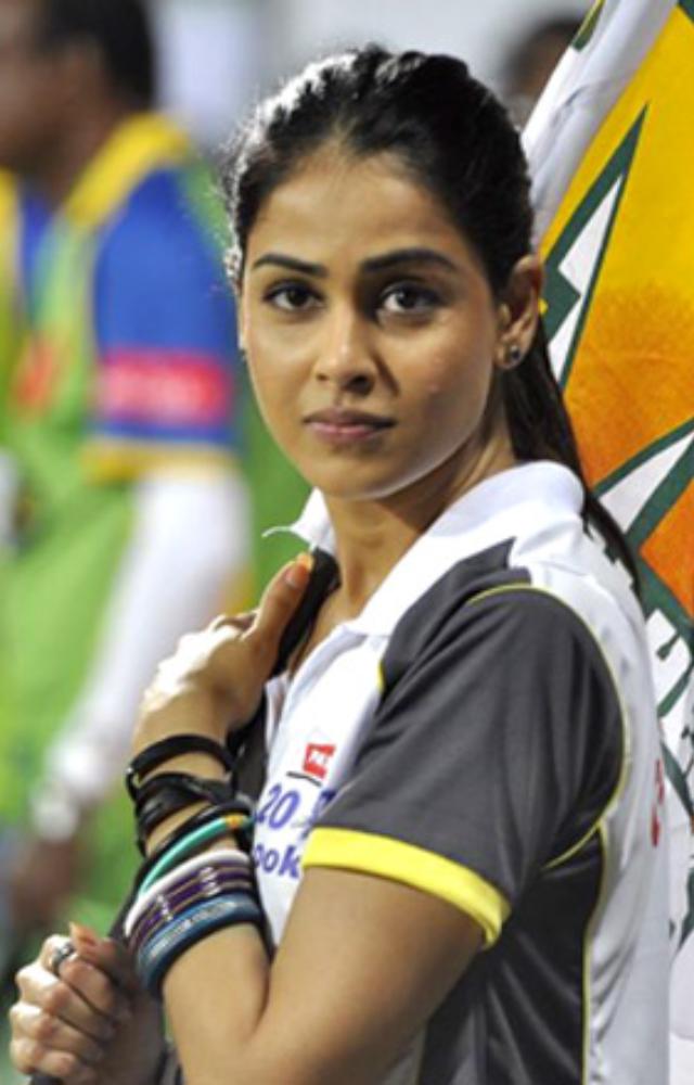 Before diving into the world of glamour, Genelia was a talented athlete. She excelled in sprinting and even played football at the national level.