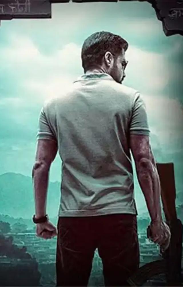 The film follows the BSF`s challenging hunt for Ghazi Baba, the Jaish-e-Mohammed chief behind deadly attacks in Kashmir, Delhi, and Gujarat.