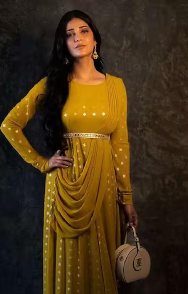 Shruti effortlessly pulls off desi co-ord sets with traditional flair