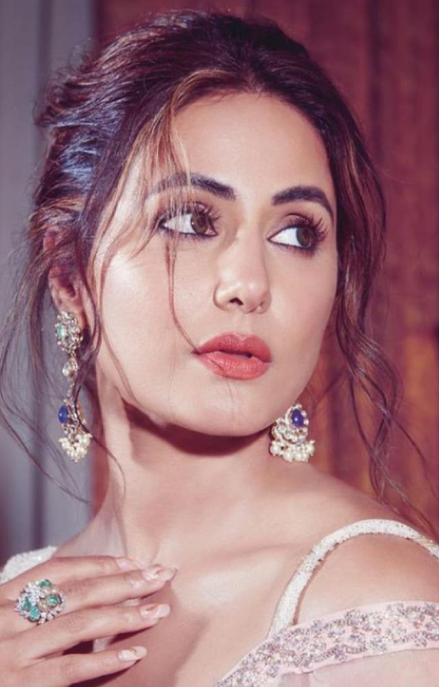 The Yeh Rishta Kya Kehlata Hai actress took to social media and shared the devastating news of being diagnosed with breast cancer. She is in her third stage.