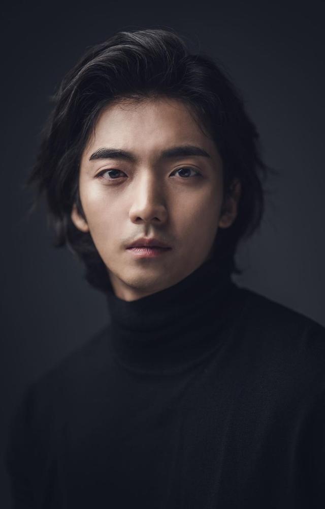 7 Popular K-Dramas Starring Hwang Hee