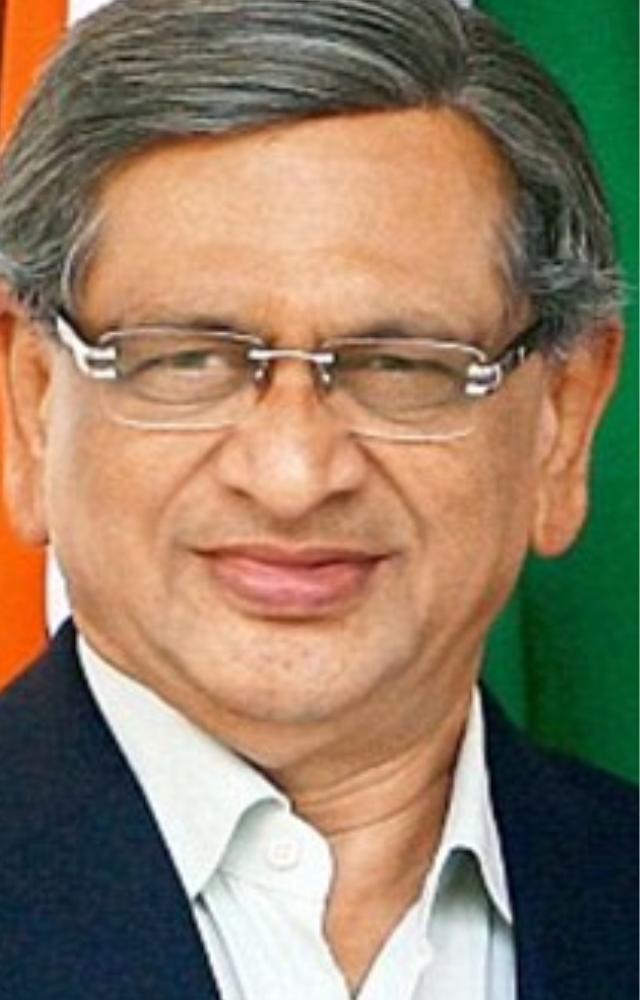 Before his political career in India, Krishna worked as a messenger for the Association of American Manufacturers in Washington, D.C.,