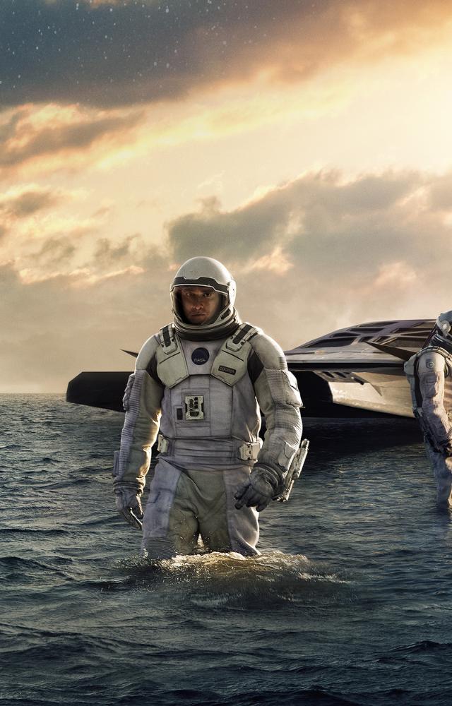 7 Reasons to Watch: IMAX Interstellar