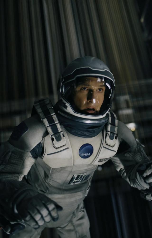 The IMAX sound system amplifies Hans Zimmer`s powerful score, enhancing the emotional impact and intensity of the film.