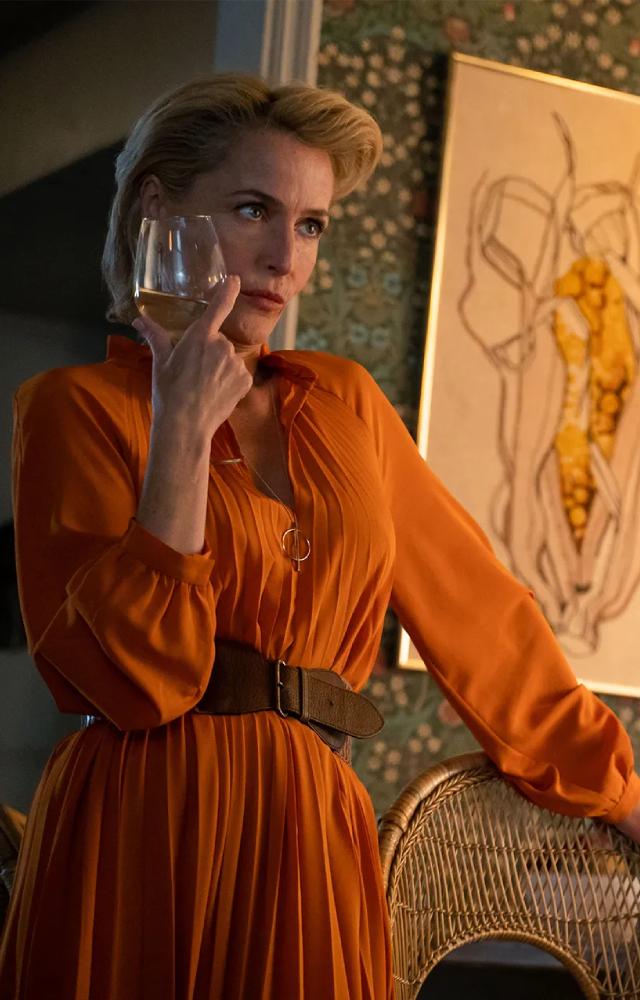 Yet another bold and unconventional topic, the series shows Milburn as an open-minded sex therapist who navigates the challenges of parenting.