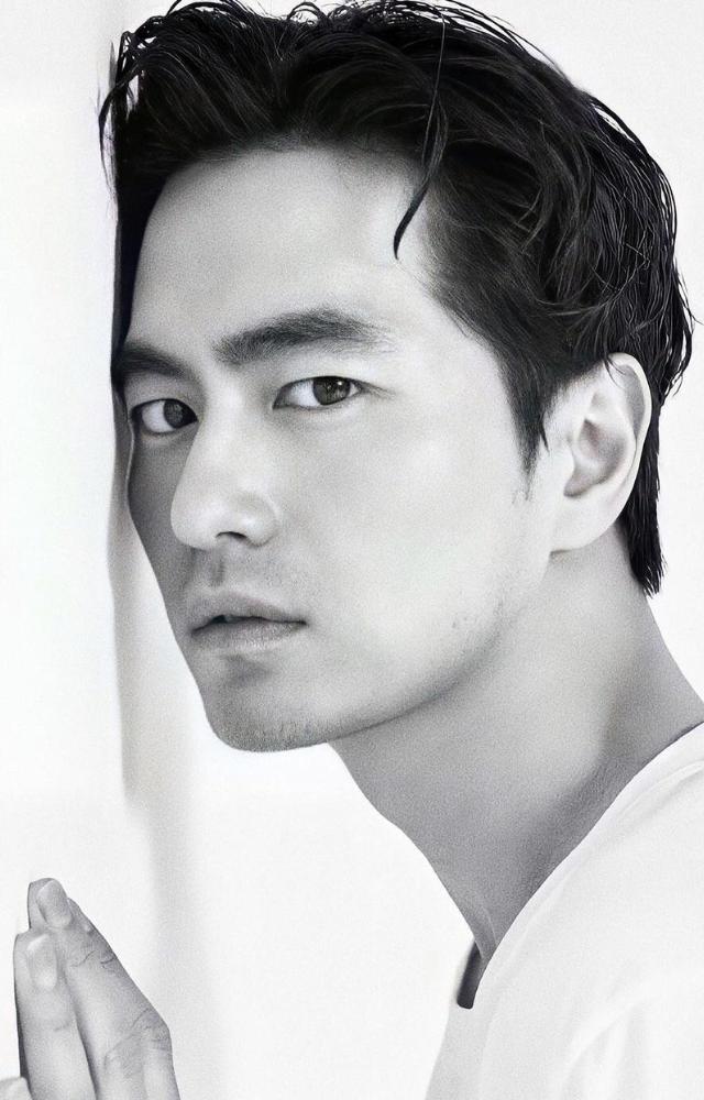 Lee Jin-wook`s Best Films and Shows