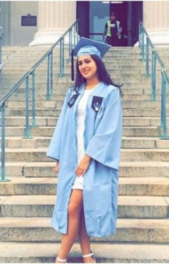 Sara graduated from Columbia University in New York with a degree in history and political science. Also, she completed it within 3 years instead of 4.
