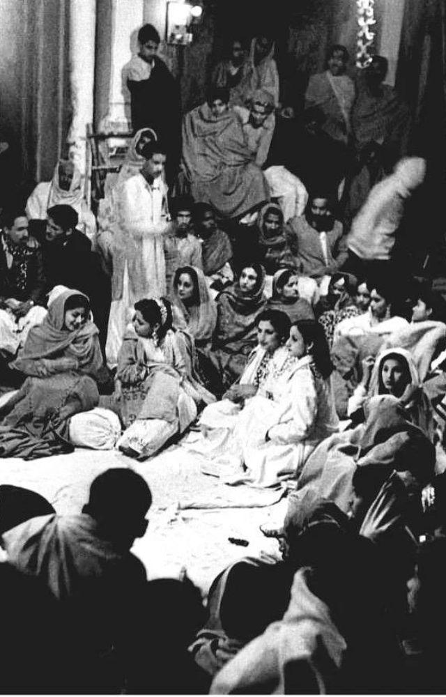 Heeramandi was originally a grain market called Hira di Mandi, named after Heera Singh`s son, Dhian Singh Dogra.