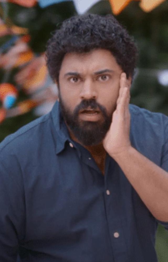 While earlier glimpses and songs hinted at a comedic atmosphere, the new teaser sets the mood of a thriller