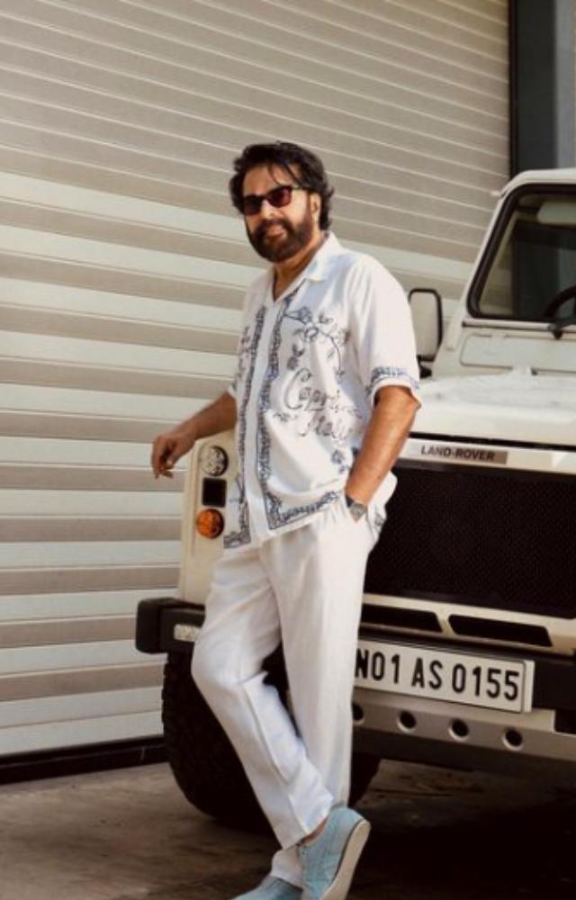 In another post, Mammootty sported a ponytail look, wearing a T-shirt and blue jeans topped with glasses and a cowboy hat. His unique style garnered attention 