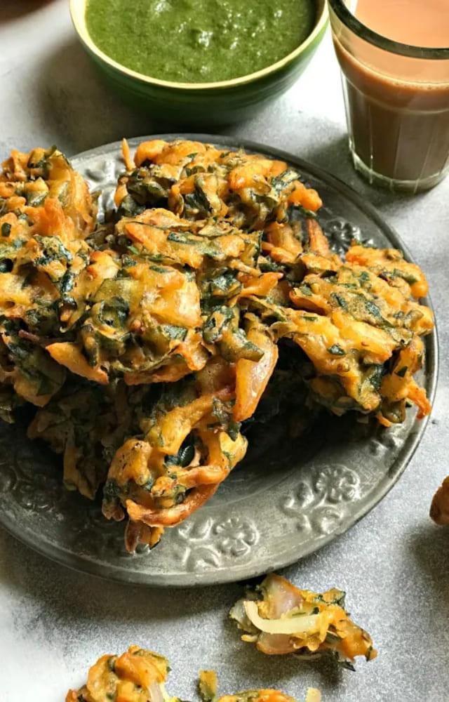 While they are extremely tempting, oily and deep-fried foods add unnecessary fat and take away essential nutrients from your body.