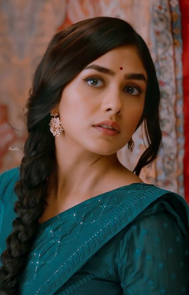 While many know her for her acting prowess, Mrunal Thakur actually holds both a B.Tech degree and a degree in mass media. A true multi-talent!