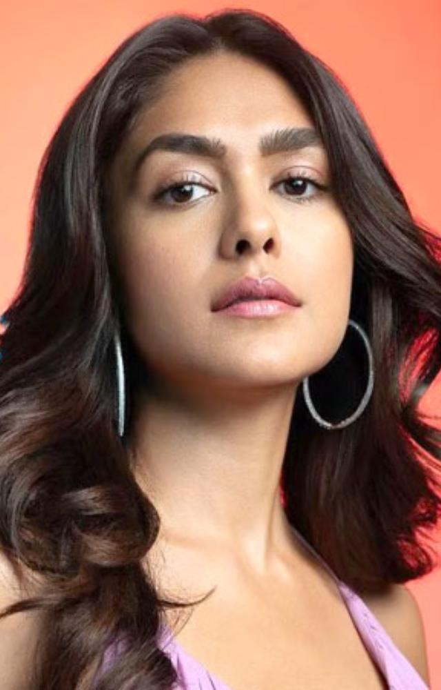 Beyond her popularity in India, Mrunal has a significant fan following in Indonesia. She has even acted in a few Indonesian TV shows.