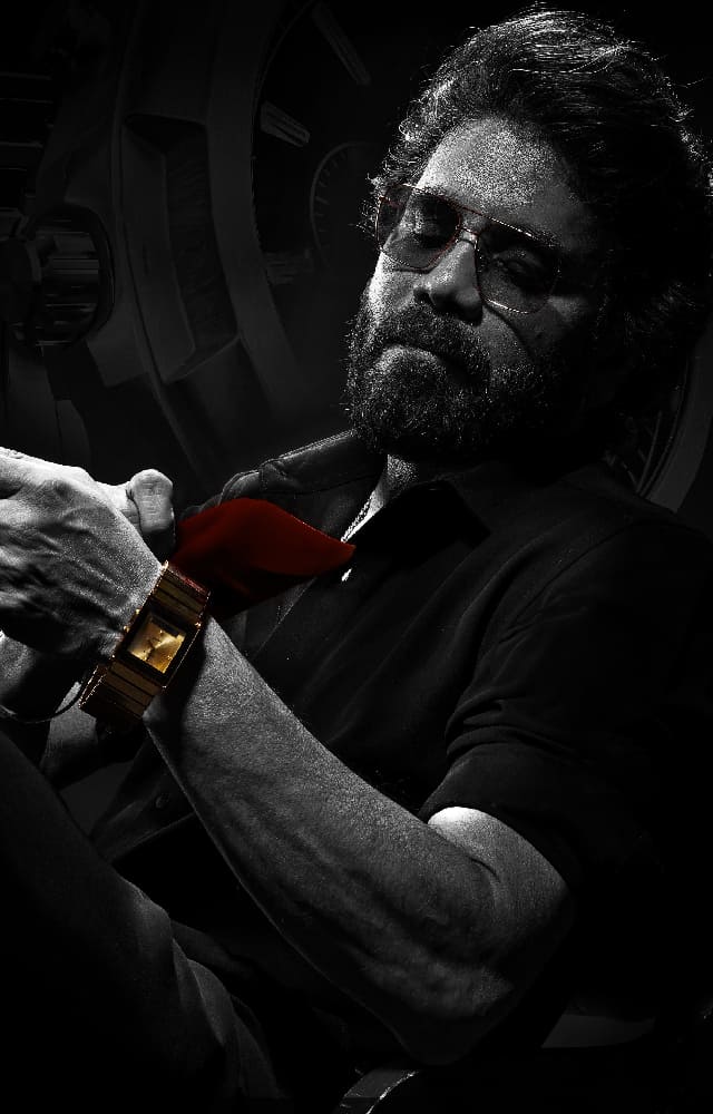 The Godfather of Telugu cinema has joined Rajinikanth in Coolie. He will be playing the role of Simon. His first look from the film has gone viral.