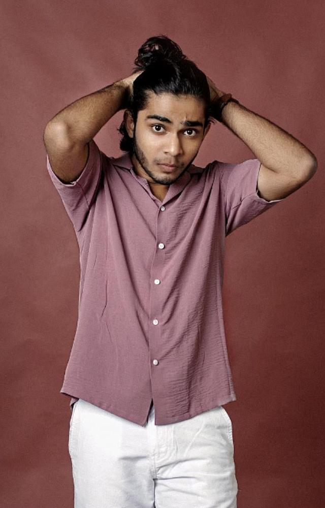 Naslen made his debut in the Malayalam film industry with the movie Thanneer Mathan Dinangal , where he portrayed the character of Melvin.