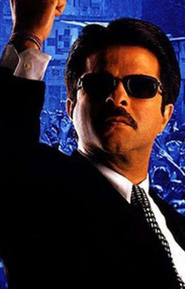 Nayak follows the story of a TV reporter who accepts the challenge of becoming the Chief Minister for 24 hours. It stars Anil Kapoor and Amrish Puri.