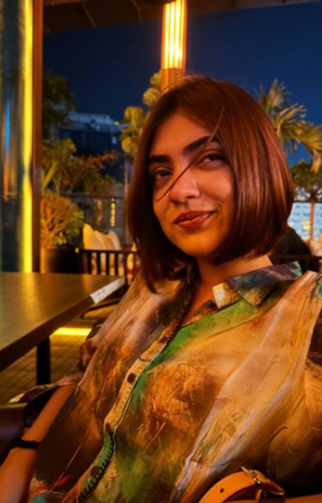 Nazriya has a unique sense of style that blends comfort with cuteness. Whether it’s in traditional wear or casual outfits, she manages to look charming
